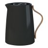 161540 vakuova termoska na caj emma black 1 l danish modern 2 0 stelton